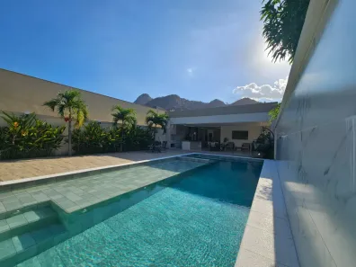 Casa de Condomínio com 3 Quartos à venda, 520m² no Jacarepaguá, Rio de Janeiro