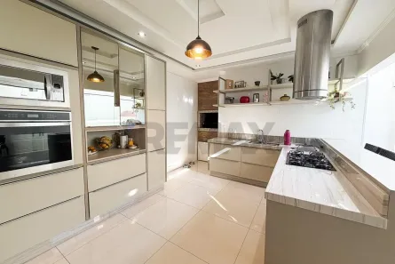 Sobrado com 4 Quartos à venda, 143m² no Parque São Paulo, Cascavel