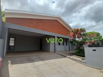 Casa com 3 Quartos para alugar, 184m² no Chácara Machadinho I, Americana