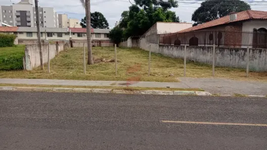 Lote/Terreno à venda, 834m² no Centro, Pinhais