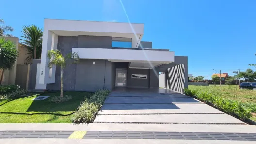 Casa de Condomínio com 3 Quartos à venda, 230m² no Residencial Damha III, Campo Grande