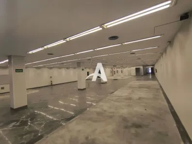 Ponto Comercial para alugar, 1400m² no Centro, Uberlândia