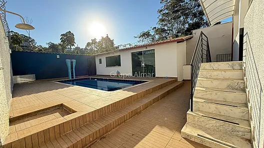 Casa com 4 Quartos à venda, 360m² no Novo Horizonte, Juiz de Fora