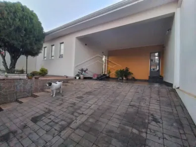 Casa com 3 Quartos à venda, 242m² no Vila Lemos, Bauru