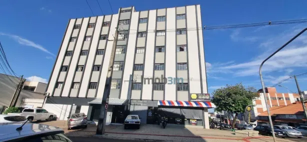 Apartamento com 3 Quartos para alugar, 80m² no Centro, Londrina