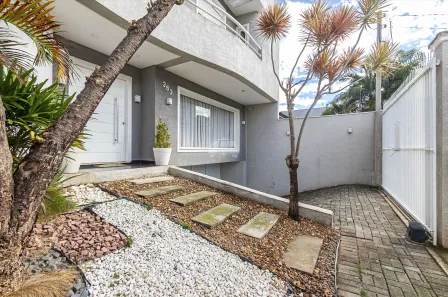 Sobrado com 3 Quartos à venda, 324m² no Orleans, Curitiba