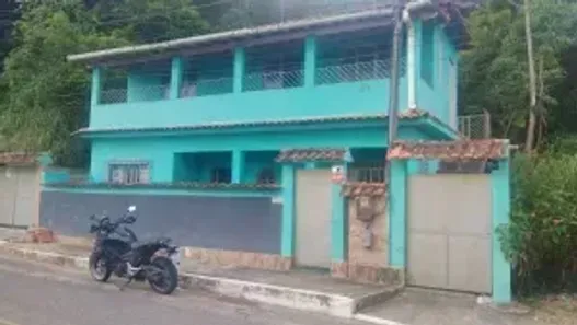 Casa com 2 Quartos para alugar, 120m² no Centro, Maricá