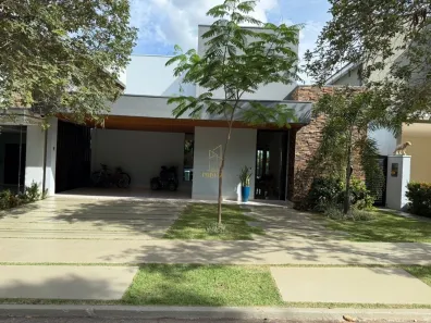 Casa de Condomínio com 3 Quartos à venda, 250m² no Jardim Imperial, Cuiabá