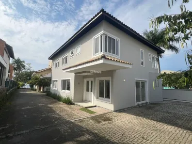 Casa de Condomínio com 4 Quartos à venda, 195m² no Lagoa da Conceição, Florianópolis
