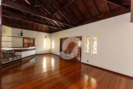 Casa com 4 Quartos à venda, 395m² no São Francisco, Niterói
