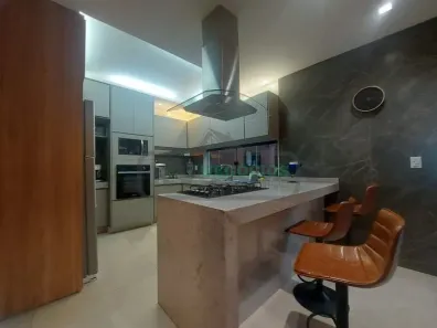 Casa com 4 Quartos à venda, 400m² no Quintas das Avenidas, Juiz de Fora