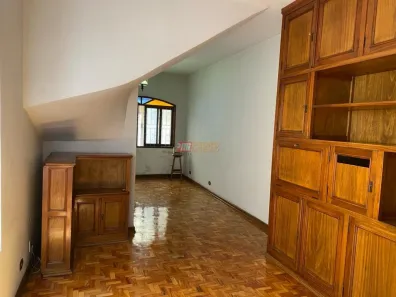 Sobrado com 3 Quartos à venda, 259m² no Vila Palmares, Santo André