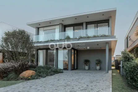 Sobrado com 5 Quartos à venda, 367m² no XANGRI-LÁ, Xangri-lá