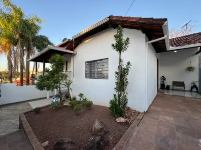Casa com 5 Quartos à venda, 230m² no Ingá Alto, Betim