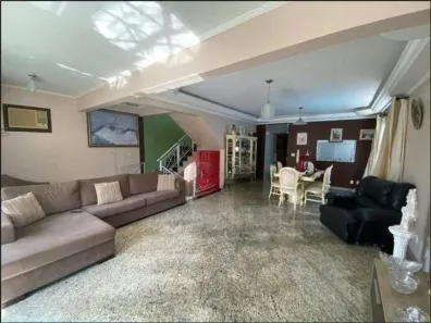 Sobrado com 5 Quartos para alugar, 240m² no Aparecida, Santos