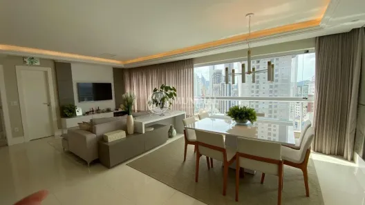 Apartamento com 3 Quartos para alugar, 130m² no Centro, Balneário Camboriú