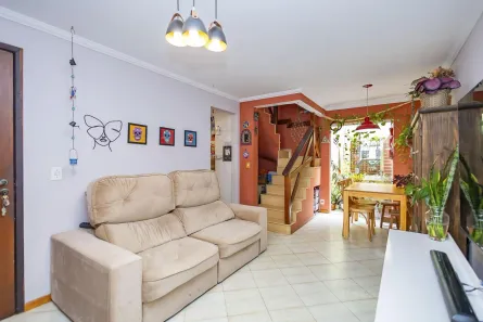 Sobrado com 3 Quartos à venda, 170m² no Cidade Industrial, Curitiba