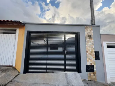 Casa com 2 Quartos à venda, 76m² no Vila Santana, Itapetininga