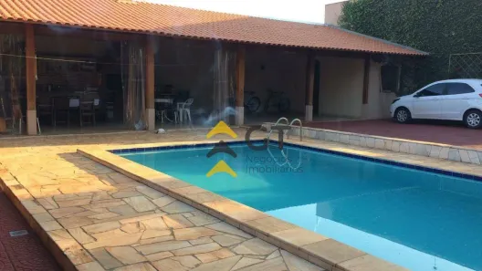 Fazenda/Sítio com 5 Quartos à venda, 400m² no Waldemar Hauer, Londrina