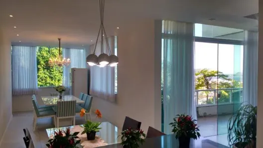 Casa de Condomínio com 3 Quartos à venda, 350m² no São Francisco, Niterói