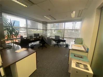 Sala Comercial à venda, 200m² no Vila Olímpia, São Paulo