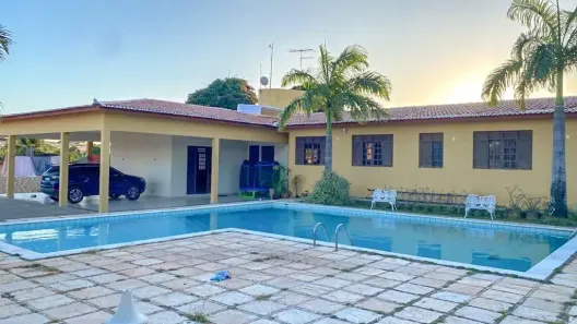 Casa com 6 Quartos para alugar, 587m² no Pitimbu, Natal