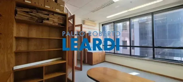 Sala Comercial à venda, 56m² no Vila Olímpia, São Paulo