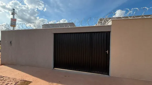 Casa com 2 Quartos à venda, 74m² no Setor Serra Dourada, Goianira