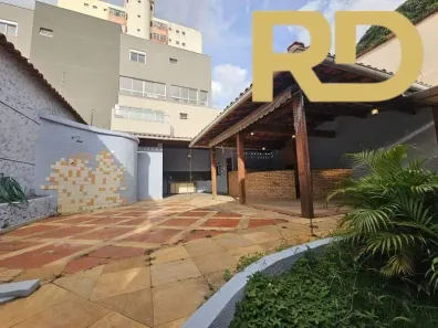 Casa com 3 Quartos à venda, 250m² no São Lucas, Belo Horizonte