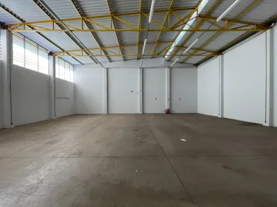 Galpão/Depósito/Armazém para alugar, 587m² no Vila Biasi, Americana
