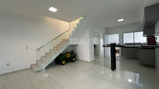 Sobrado com 3 Quartos à venda, 160m² no Planície da Serra, Serra