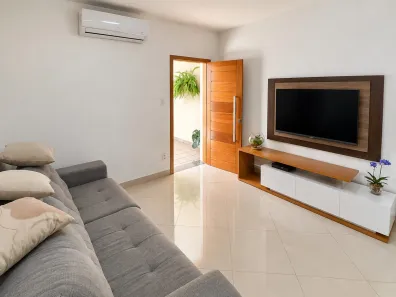Sobrado com 6 Quartos à venda, 275m² no Setor Central, Goiânia