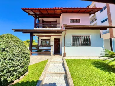 Casa com 4 Quartos à venda, 241m² no Coqueiros, Florianópolis