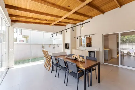 Casa de Condomínio com 3 Quartos à venda, 250m² no Campo Comprido, Curitiba