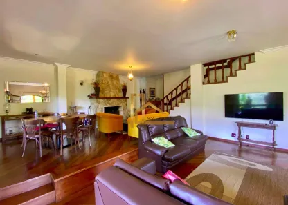 Casa de Condomínio com 4 Quartos à venda, 326m² no Albuquerque, Teresópolis