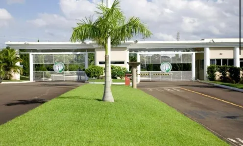 Lote/Terreno à venda, 660m² no Jardim Tarobá, Cambé