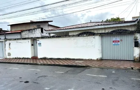 Casa com 6 Quartos para alugar, 400m² no Parquelândia, Fortaleza