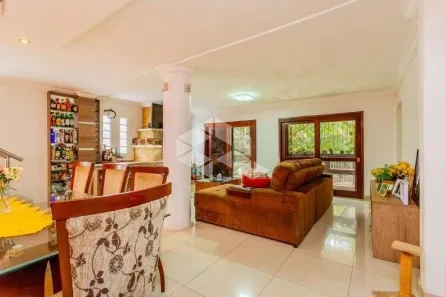 Casa com 3 Quartos à venda, 369m² no Santo Antônio, Porto Alegre