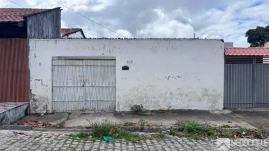 Casa com 3 Quartos à venda, 75m² no Louzeiro, Campina Grande