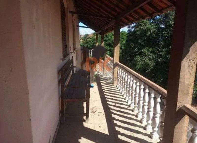 Casa com 4 quartos — Ouro Preto, Belo Horizonte