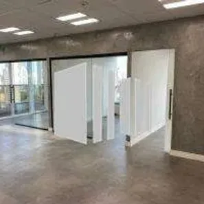 Sala Comercial para alugar, 203m² no Jardim das Acácias, São Paulo