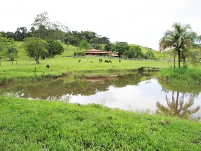 Fazenda/Sítio com 4 Quartos à venda, 170000m² no Papucaia, Cachoeiras de Macacu