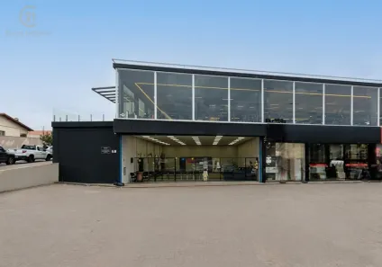 Ponto Comercial para alugar, 195m² no Coliseu, Londrina