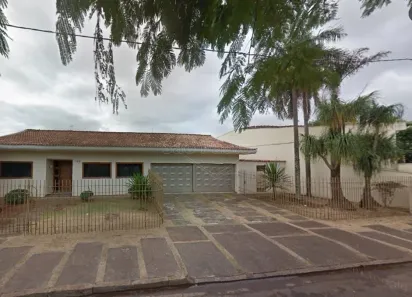Imóvel Comercial com 3 Quartos para alugar, 330m² no Jardim Primavera, Araraquara
