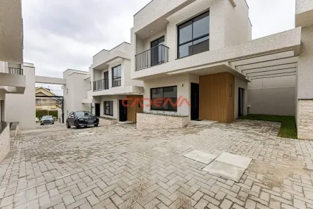 Sobrado com 3 Quartos para alugar, 97m² no São Braz, Curitiba