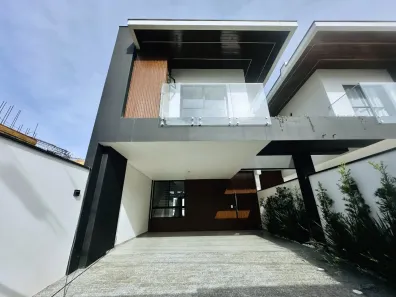 Sobrado com 3 Quartos à venda, 157m² no Jardim Sofia, Joinville