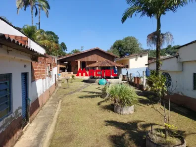 Casa com 3 Quartos à venda, 600m² no Freitas, São José dos Campos