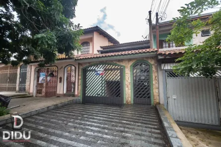 Casa com 4 Quartos à venda, 200m² no Jardim Ana Maria, Santo André