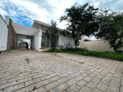 Casa com 4 Quartos para alugar, 240m² no Lapa, São Paulo