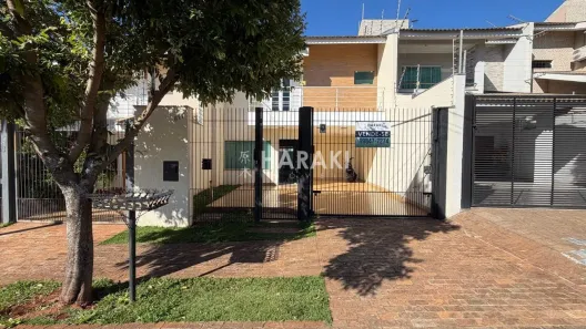 Sobrado com 3 Quartos à venda, 171m² no Jardim Itália, Maringá